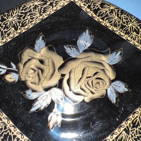 Italian Milano 24c Gold Trim Porcelain Tea Cup and Saucer - Picture 7 of 7